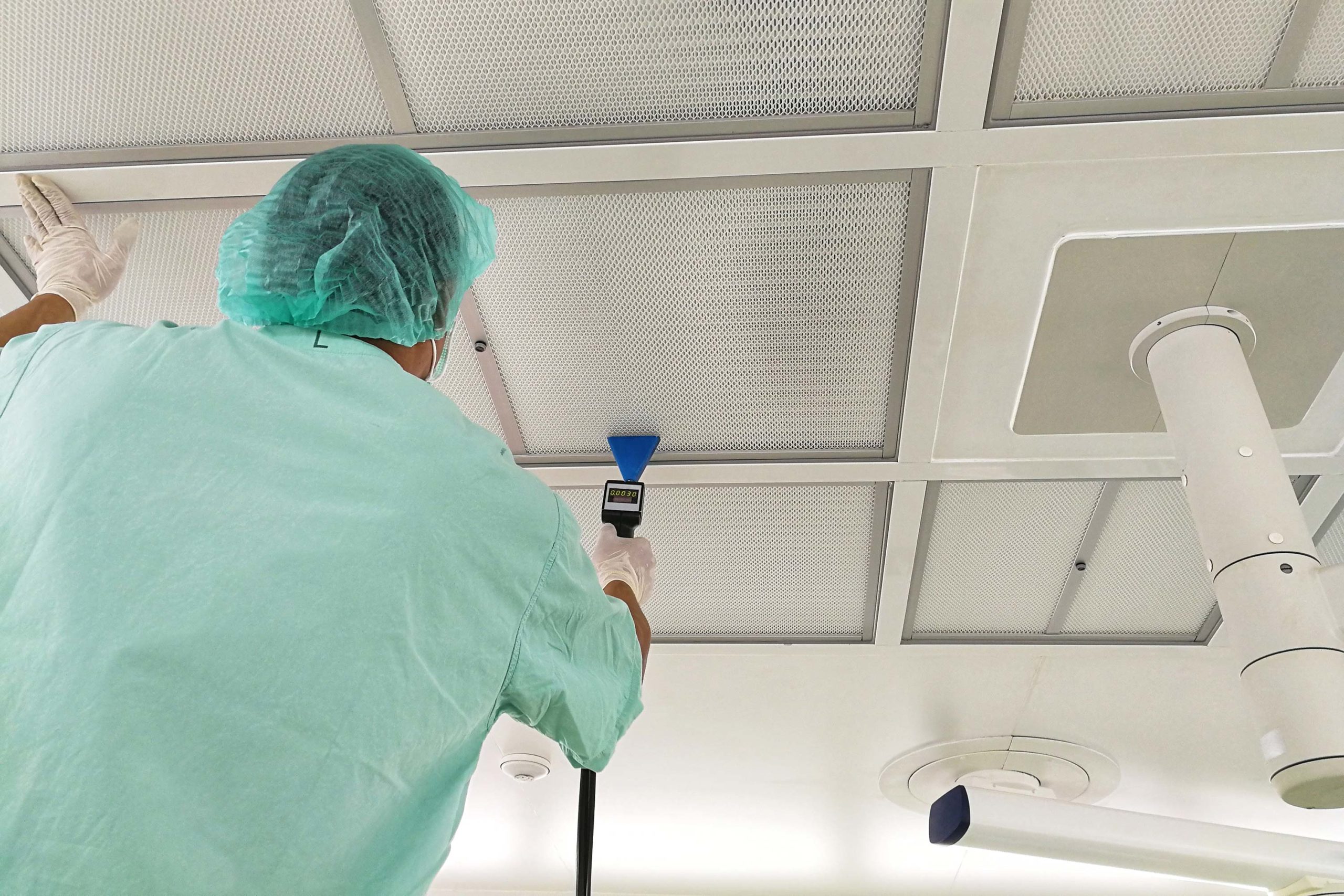 Do You Know the Difference Between a Controlled Environment and a Cleanroom?